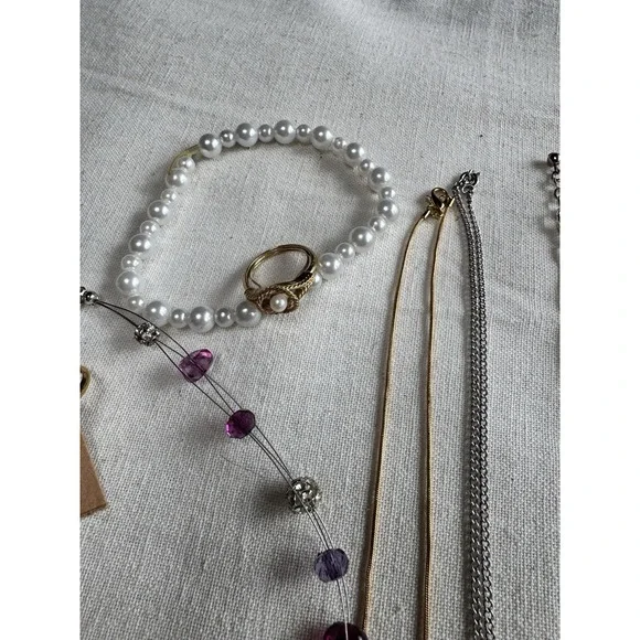 Coquette Vintage Jewelry Lot Hearts Butterflies Pearl Avon Rings Girly Bundle - Picture 4 of 9